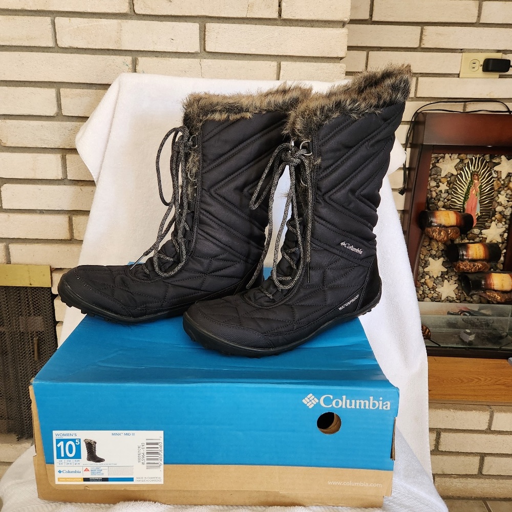 Columbia Minx Mid III Waterproof boots Like New